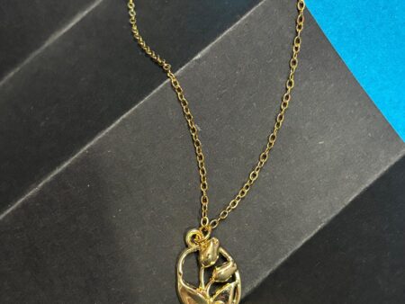 Vintage Floral Charm Gold Necklace